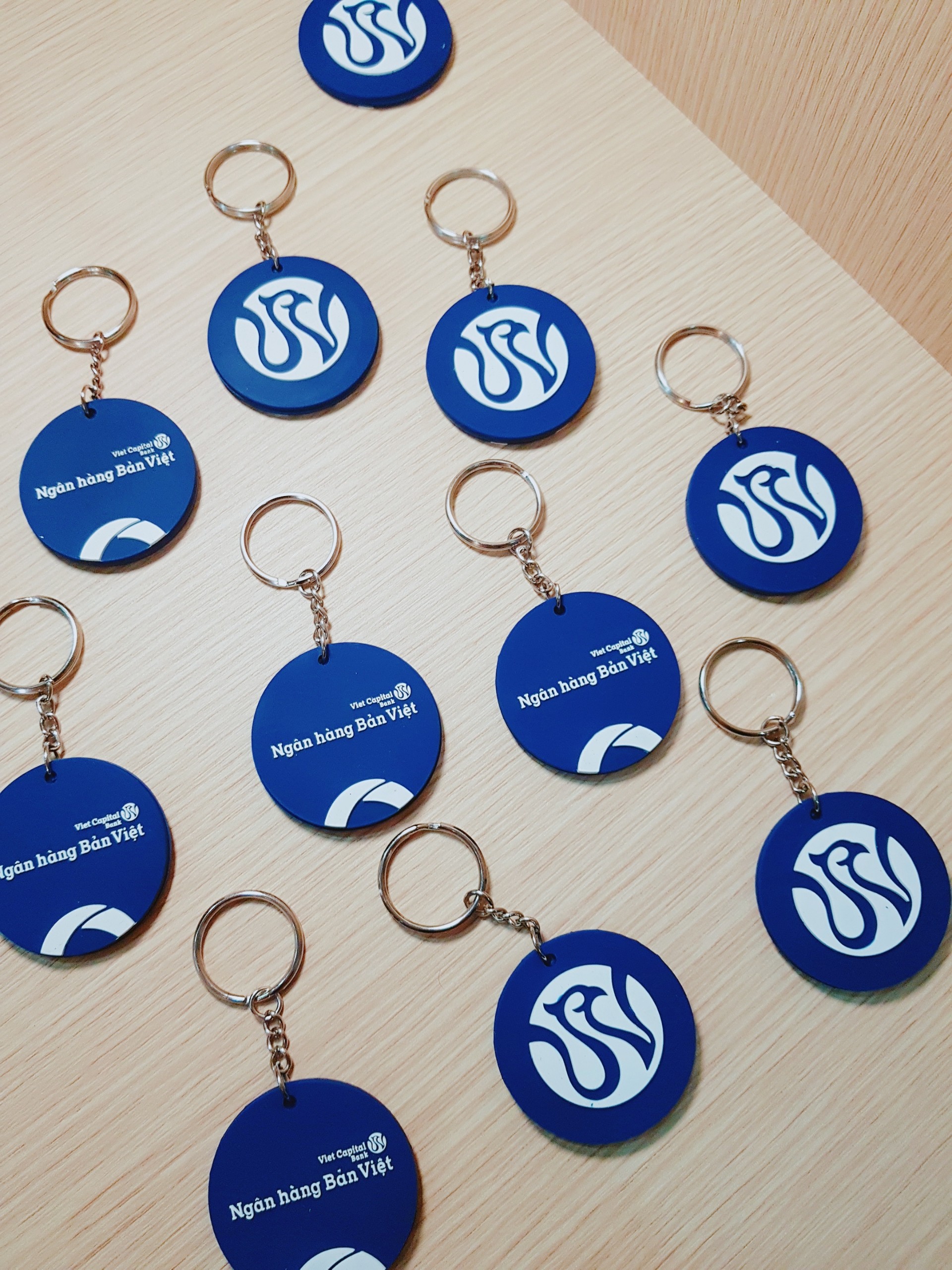 lam moc khoa qua tang quang cao tai nghe an