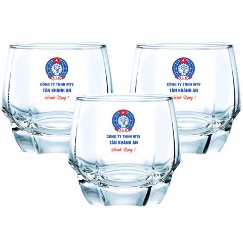 lam qua tang tai nghe an