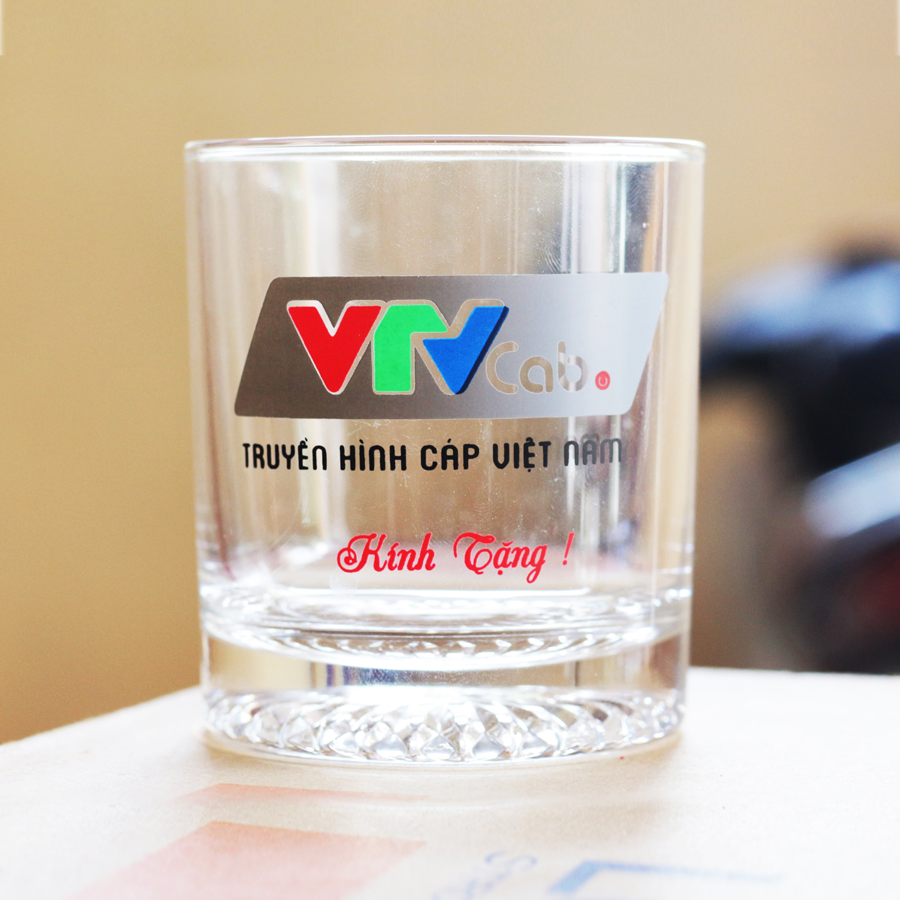 lam qua tang tai nghe an