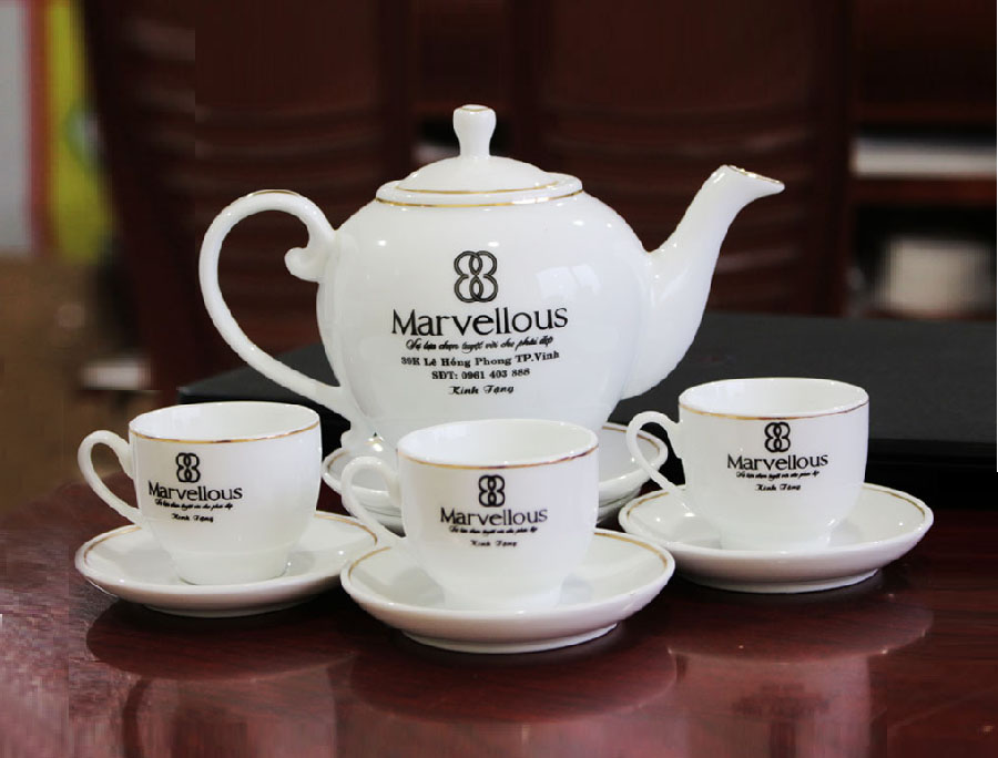 ấm chén Bát Tràng in logo tại Hà Tĩnh