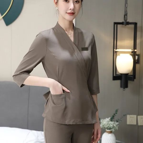 Đồng phục lễ tân spa