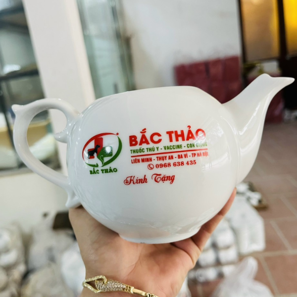 Các kiểu in logo phổ biến trên ấm trà hiện nay