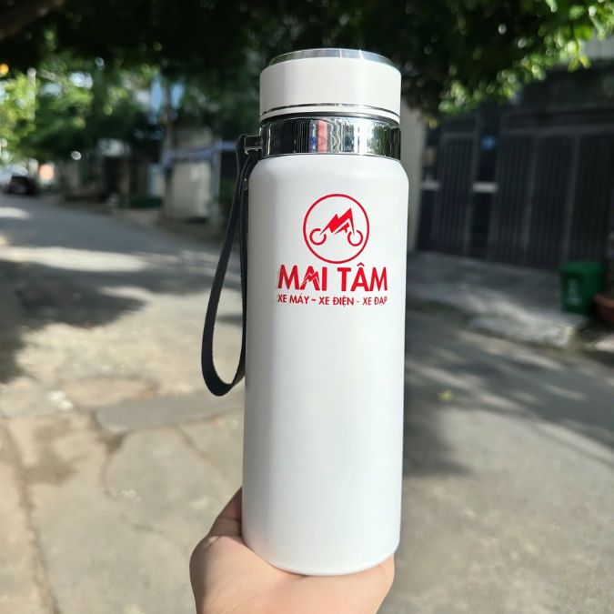 Ứng dụng của bình giữ nhiệt in logo trong doanh nghiệp
