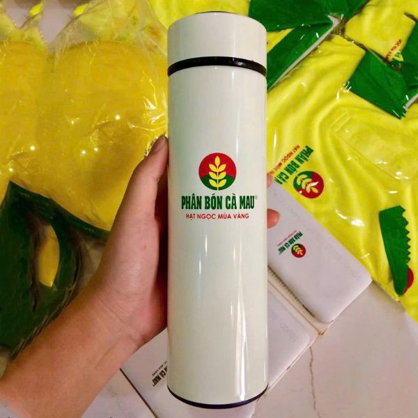 binh-giu-nhiet-khac-ten-theo-yeu-cau-lam-qua-tang-tet-02