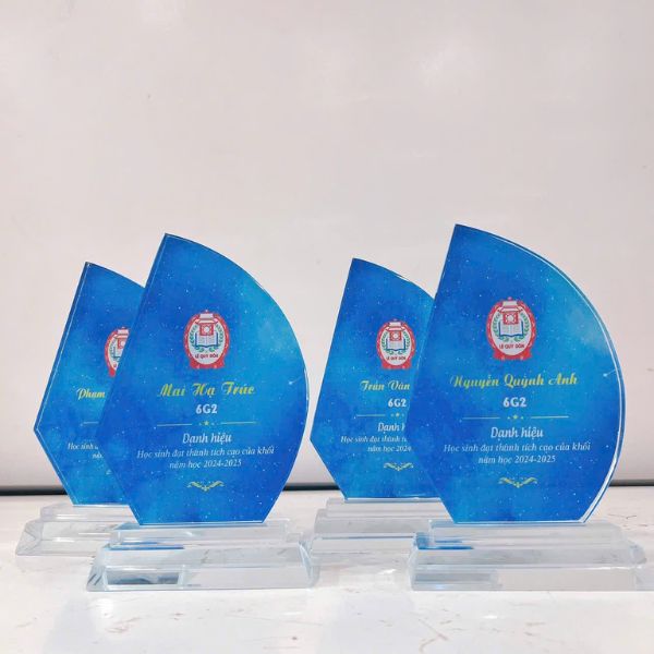 Kỷ niệm chương pha lê