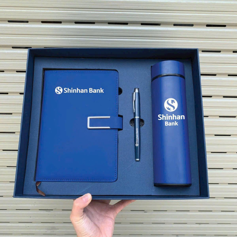 Bộ giftset sổ da - bút - bình giữ nhiệt