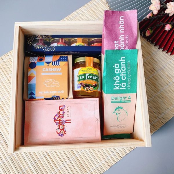 Hộp quà Tết in logo