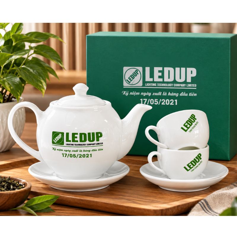 Nên in logo ở đâu trên ấm chén sứ