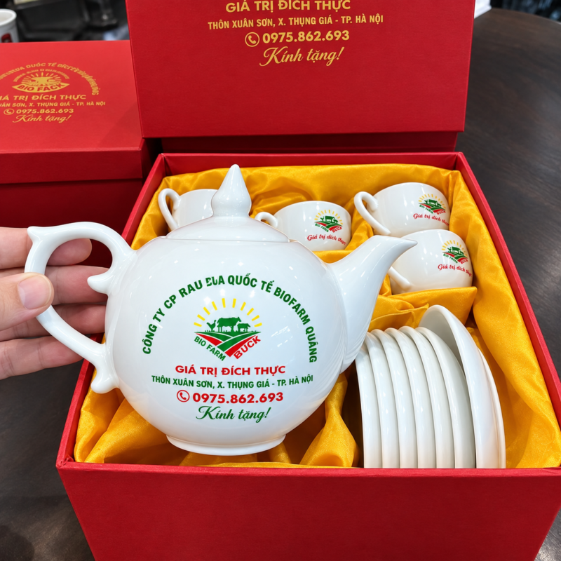 Các mẫu ấm chén in logo 