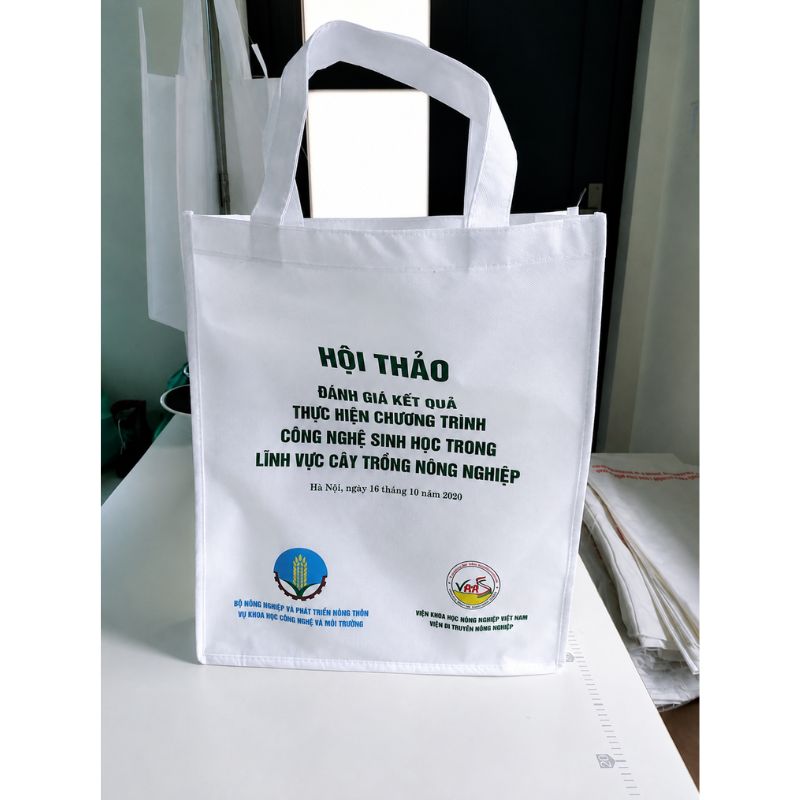 Túi Vải Không Dệt Cho Sự Kiện: Vật Phẩm Nhỏ, Hiệu Quả Lớn - Quà Tặng Thiên Việt Túi vải không dệt có thể đựng gì trong sự kiện