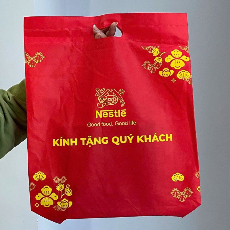 Túi Vải Không Dệt In Logo Số Lượng Ít - Quà Tặng Thiên Việt Khi nào nên đặt túi vải không dệt số lượng ít